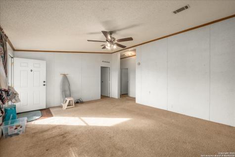 14858 Fm 1322 Luling TX 78648