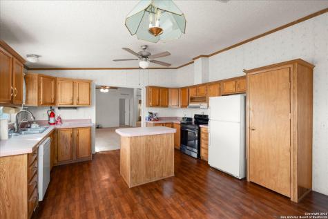 14858 Fm 1322 Luling TX 78648