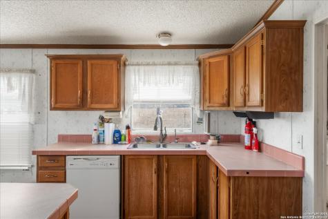 14858 Fm 1322 Luling TX 78648