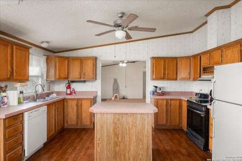 14858 Fm 1322 Luling TX 78648