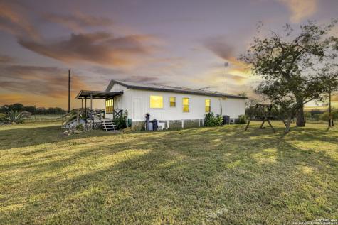 14858 Fm 1322 Luling TX 78648