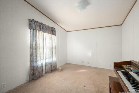 14858 Fm 1322 Luling TX 78648