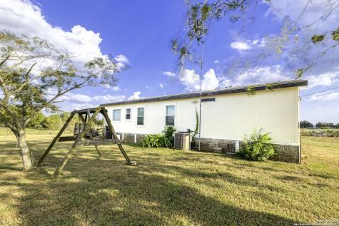 14858 Fm 1322 Luling TX 78648