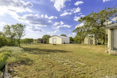 14858 Fm 1322 Luling TX 78648