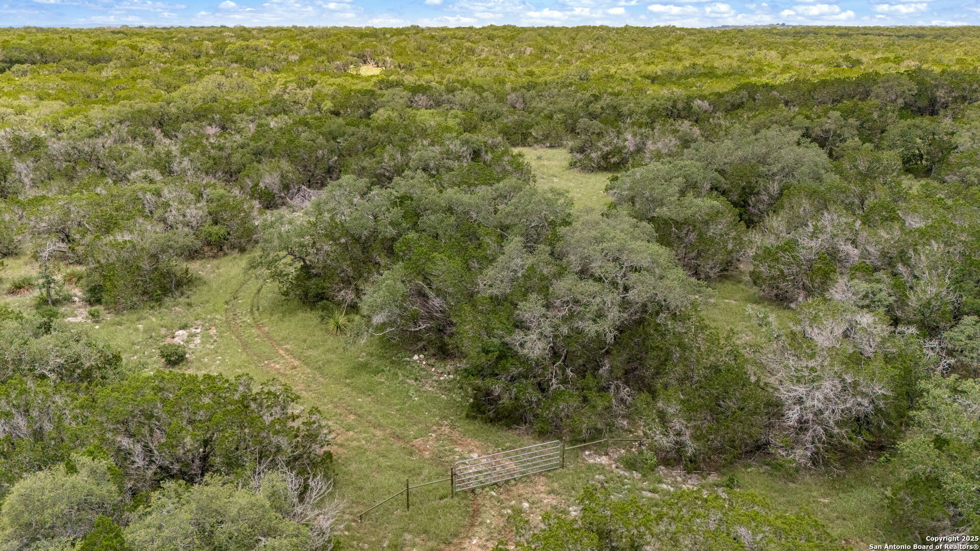 4603 County Road 251 Hondo TX 78861