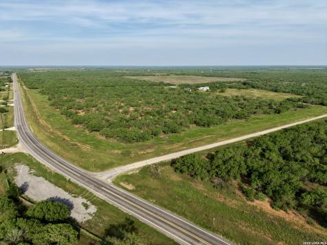 Tbd 337 N County Road Charlotte TX 78011