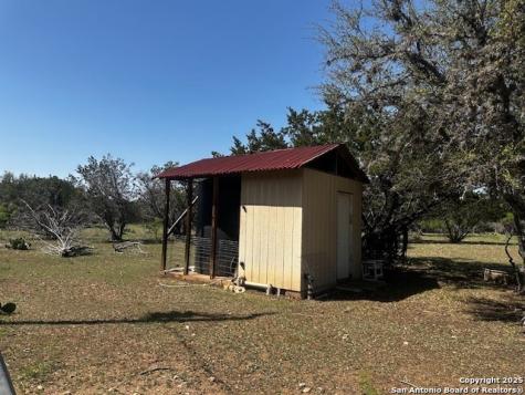 698 N Kahn Rio Frio TX 78879