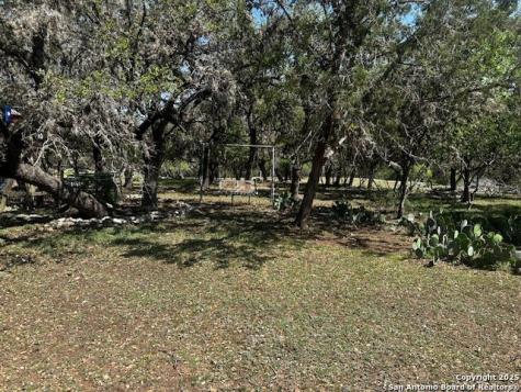 698 N Kahn Rio Frio TX 78879