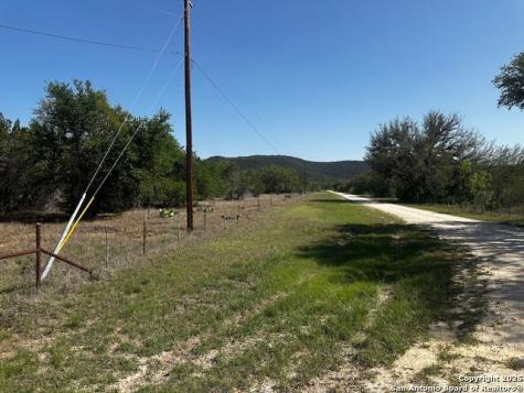 698 N Kahn Rio Frio TX 78879