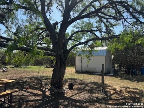 698 N Kahn Rio Frio TX 78879