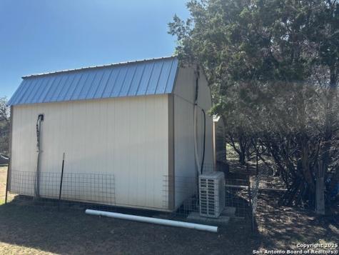 698 N Kahn Rio Frio TX 78879