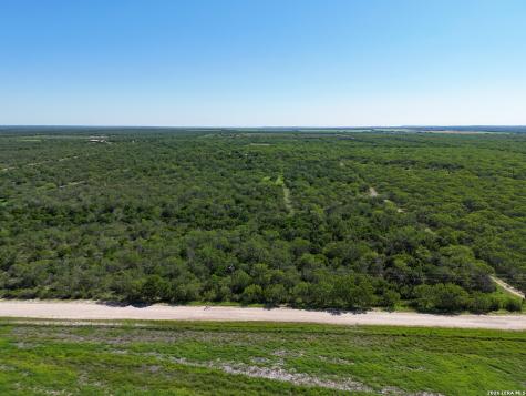 2349 Cr 416 Falls City TX 78113