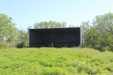 2349 Cr 416 Falls City TX 78113