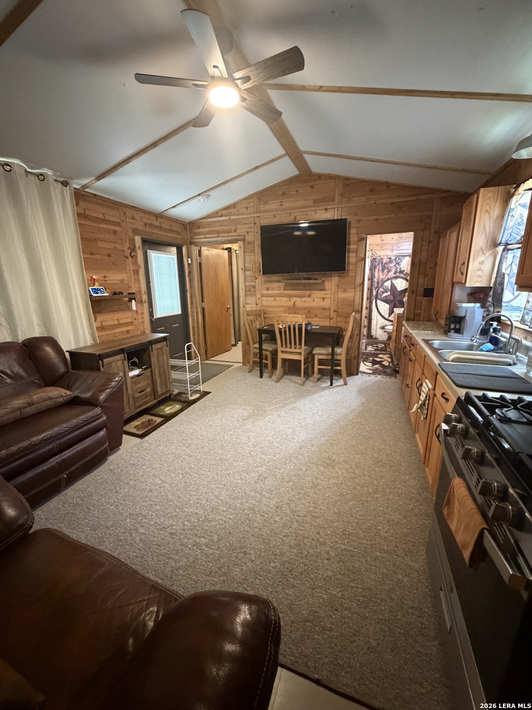 195 Sd 45190 Tx Rocksprings TX 78880