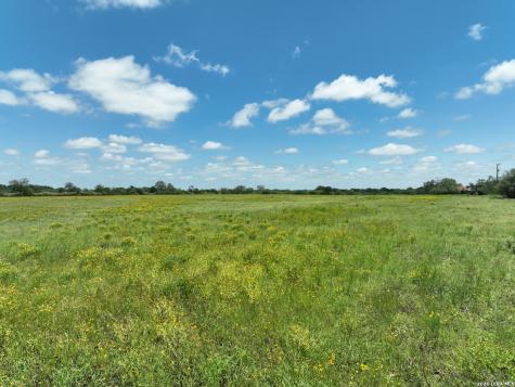13407 Fm 1346 St.hedwig TX 78152