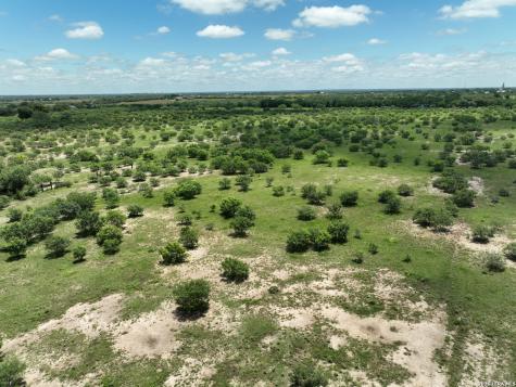 13407 Fm 1346 St.hedwig TX 78152