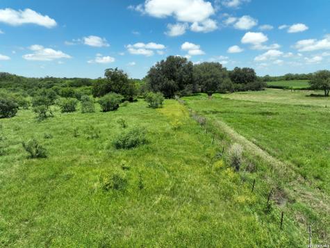 13407 Fm 1346 St.hedwig TX 78152
