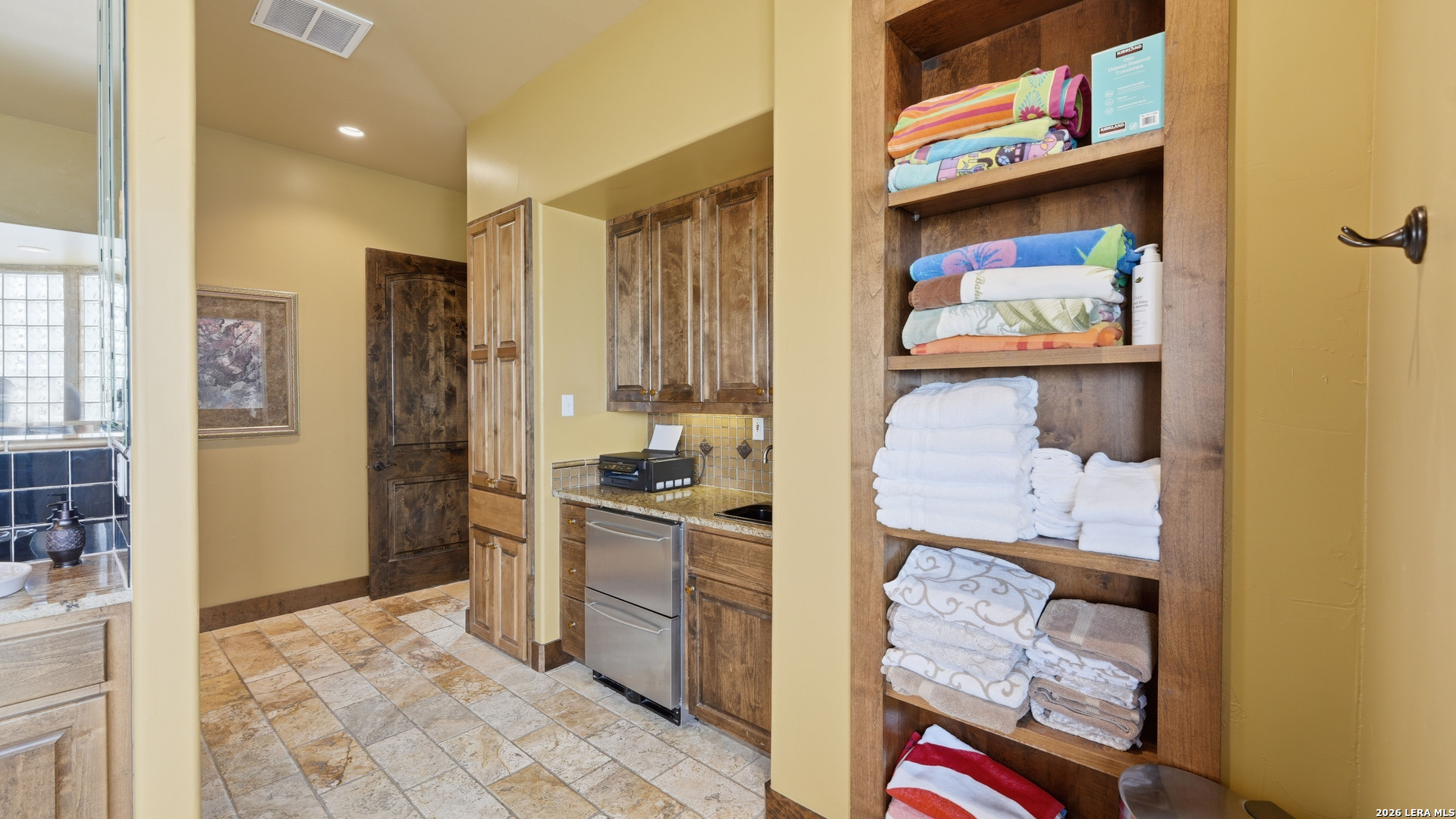 13661 E Highway 90 Kingsbury TX 78638