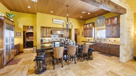 13661 E Highway 90 Kingsbury TX 78638