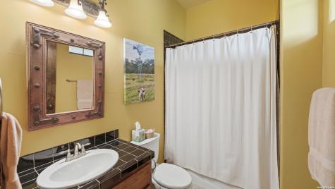 13661 E Highway 90 Kingsbury TX 78638