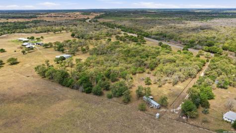 13661 E Highway 90 Kingsbury TX 78638