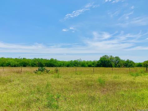 1152 A County Road 227 Falls City TX 78113