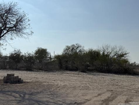 1331 S Highway 281 George West TX 78022