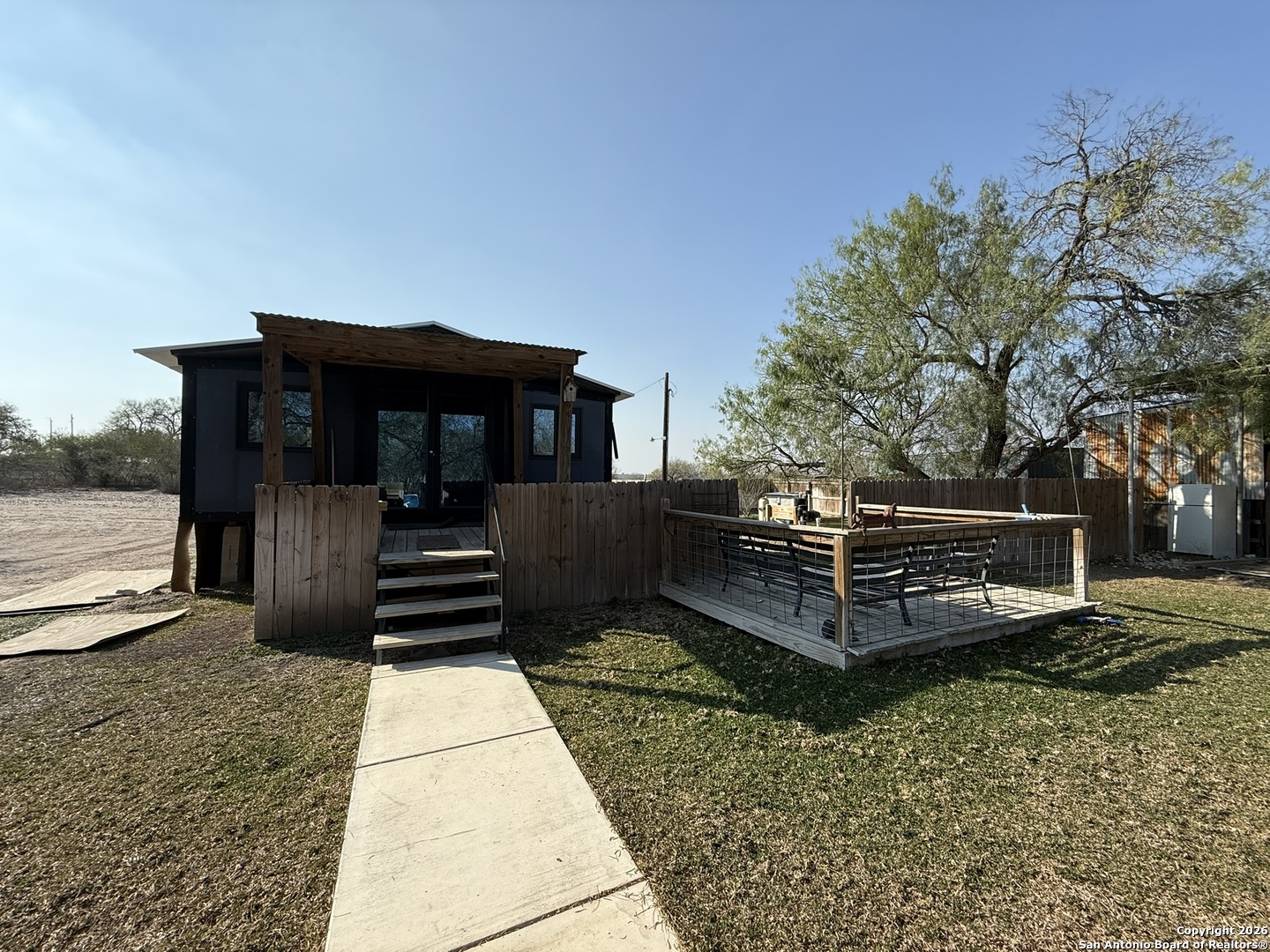 1331 S Highway 281 George West TX 78022