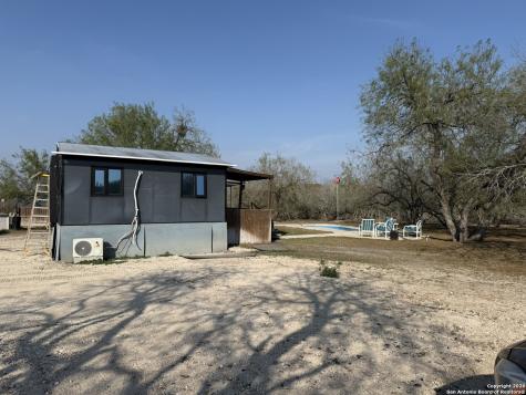 1331 S Highway 281 George West TX 78022
