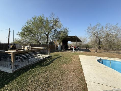 1331 S Highway 281 George West TX 78022