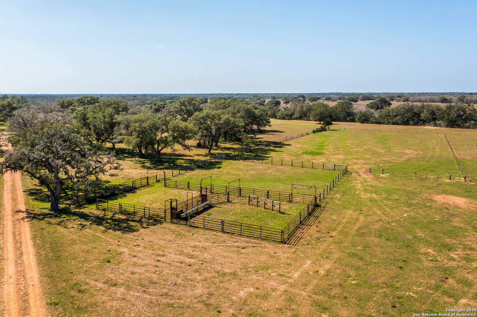 16297 Tx-111 Yoakum TX 77995