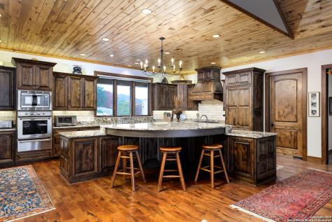 211 Poehnert Boerne TX 78006