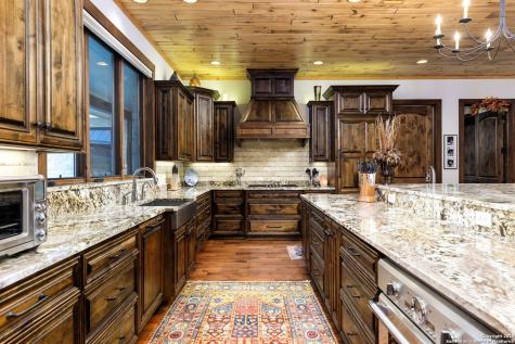 211 Poehnert Boerne TX 78006