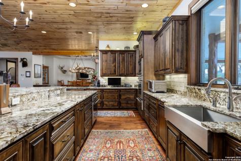 211 Poehnert Boerne TX 78006