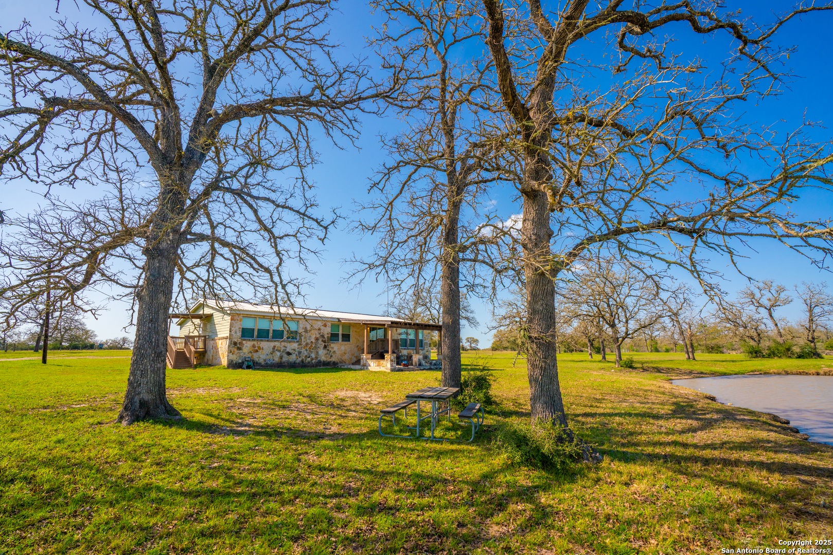 1777 Fm 1361 Somerville TX 77879