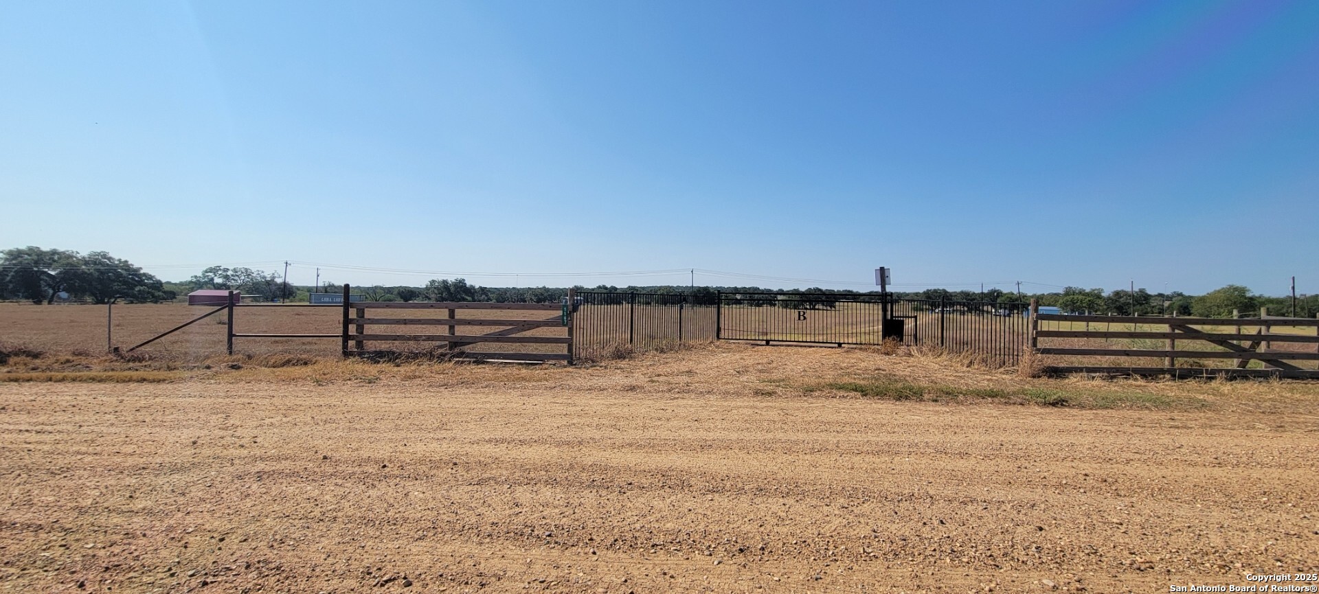1167 County Road 380 Hallettsville TX 77964