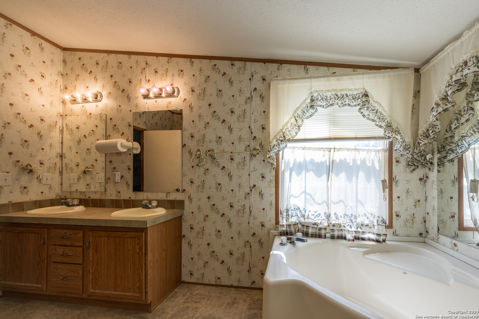 747 Cove Ranch Kempner TX 76539