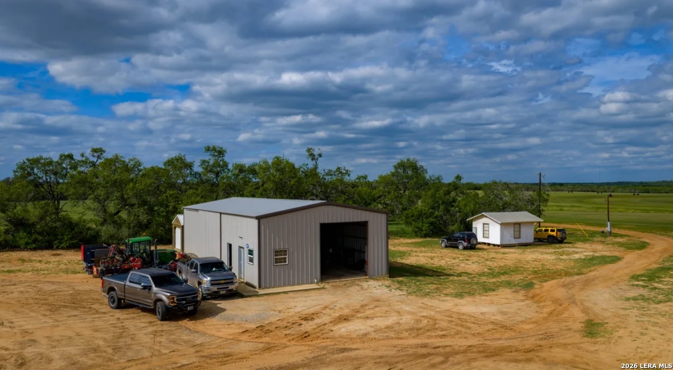 1769 Farm To Market Road 536 Pleasanton TX 78064