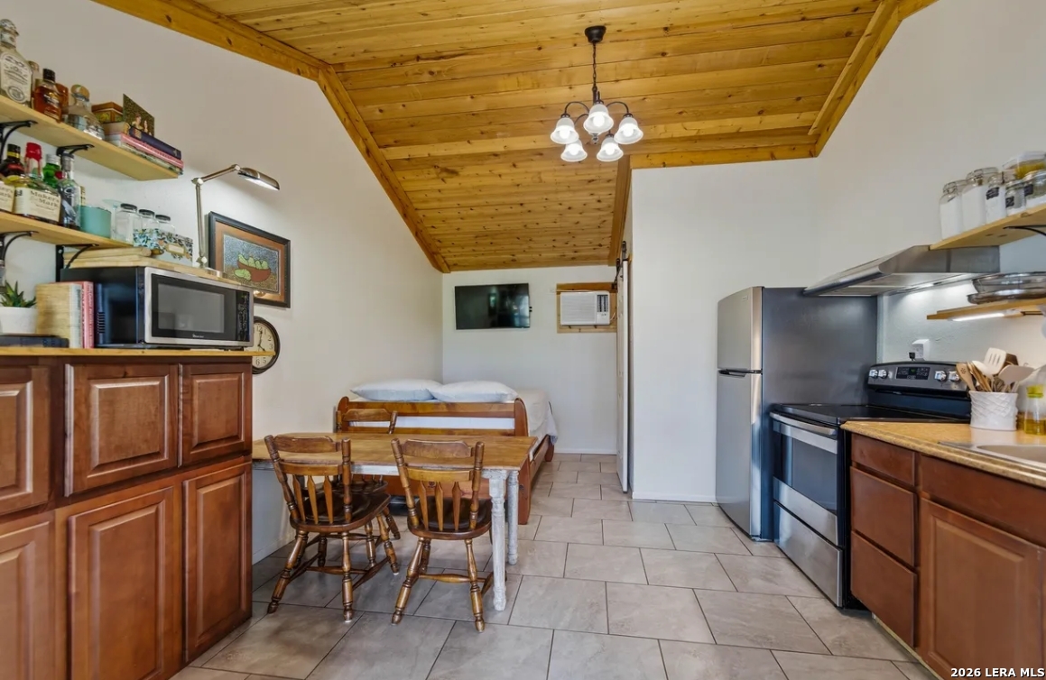 1769 Farm To Market Road 536 Pleasanton TX 78064