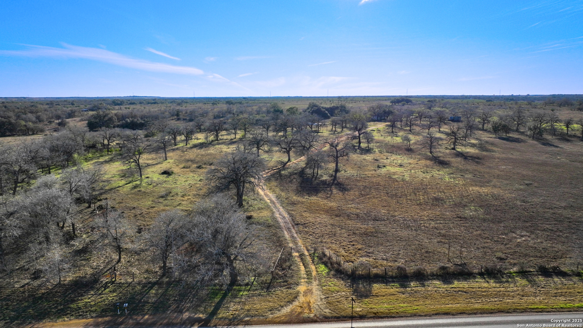 50+/- Acres Fm 1681 Nixon TX 78140