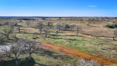 50+/- Acres Fm 1681 Nixon TX 78140