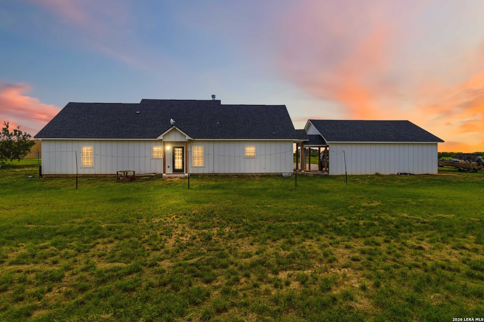2194 S Ranch Road 187 Sabinal TX 78881