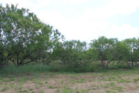 755 Pr Mia Lane Floresville TX 78064