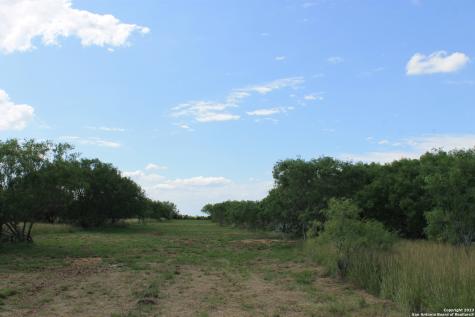 755 Pr Mia Lane Floresville TX 78064