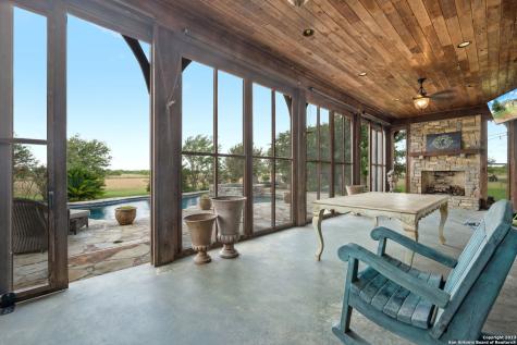 2538 County Road 223 Floresville TX 78114