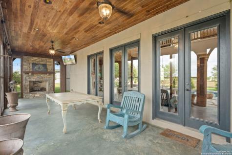 2538 County Road 223 Floresville TX 78114