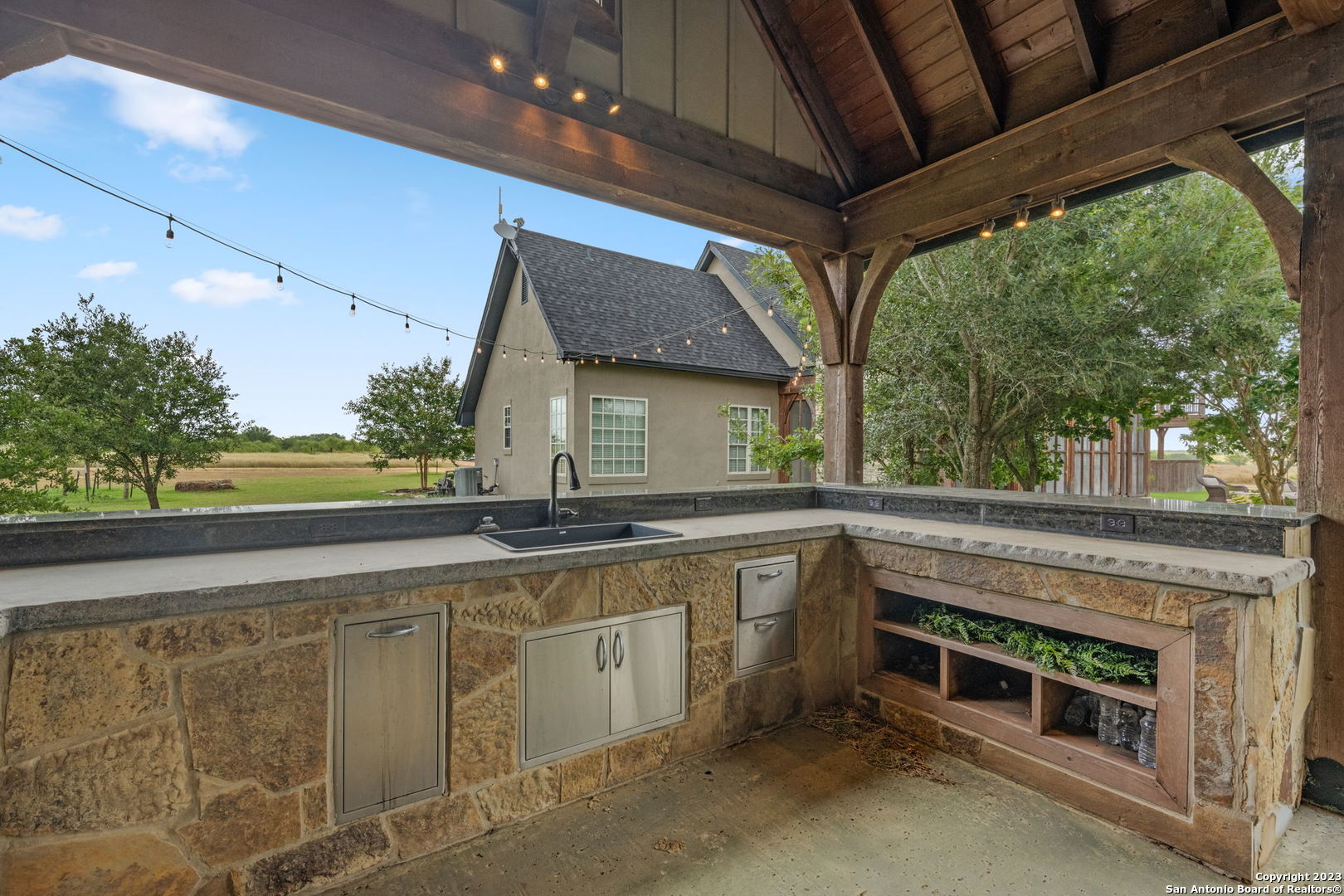 2538 County Road 223 Floresville TX 78114