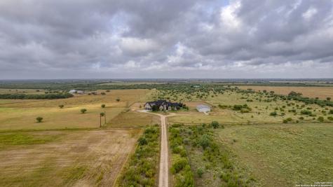 2538 County Road 223 Floresville TX 78114