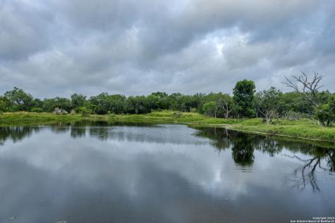 2538 County Road 223 Floresville TX 78114