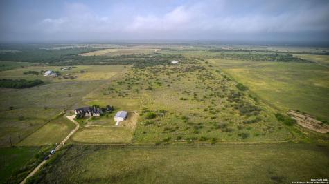 2538 County Road 223 Floresville TX 78114